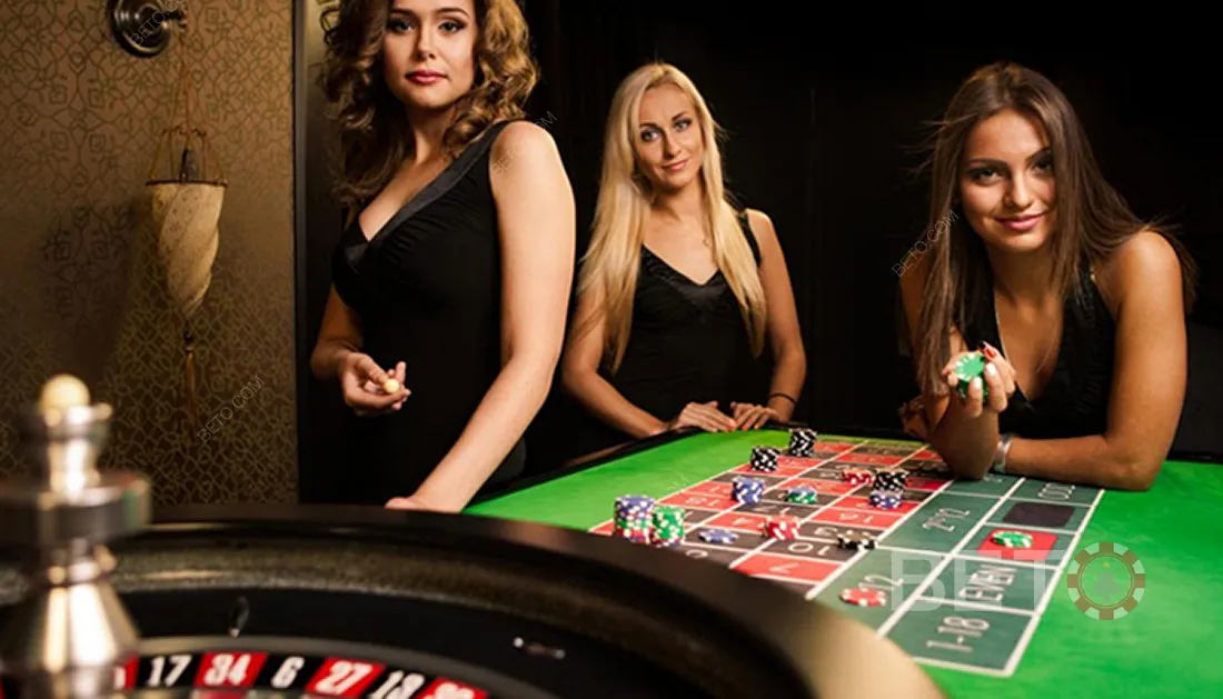 หน้าจอคาสิโนสดที่มีตัวเลือกโต๊ะไพ่และรูเล็ตบน ultrabet88